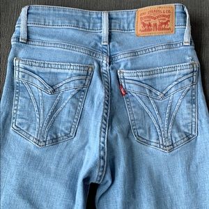 Levi jeans